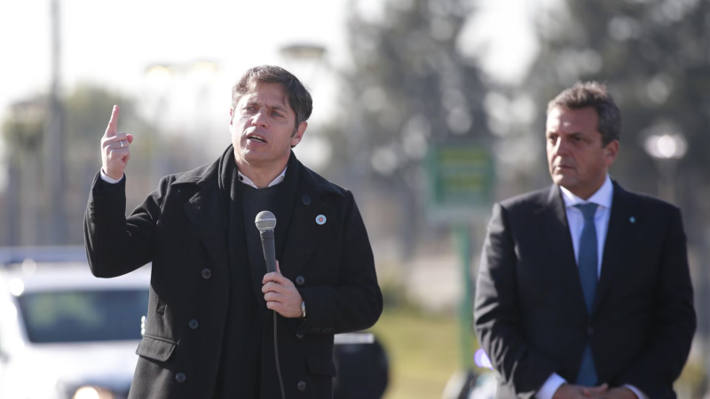 Kicillof se suma al plan platita: bono y aumento antes de las elecciones