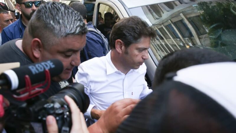 Paro Nacional: Kicillof fue a la marcha de la CGT y le llovieron críticas del gobierno