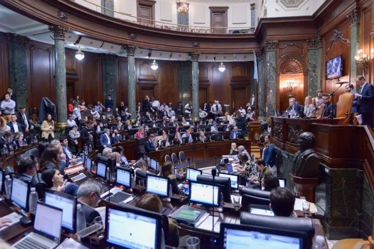 Así quedó la Ley bases tras la aprobación en el senado