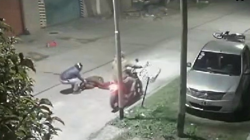 Brutal ataque motochorro en Avellaneda