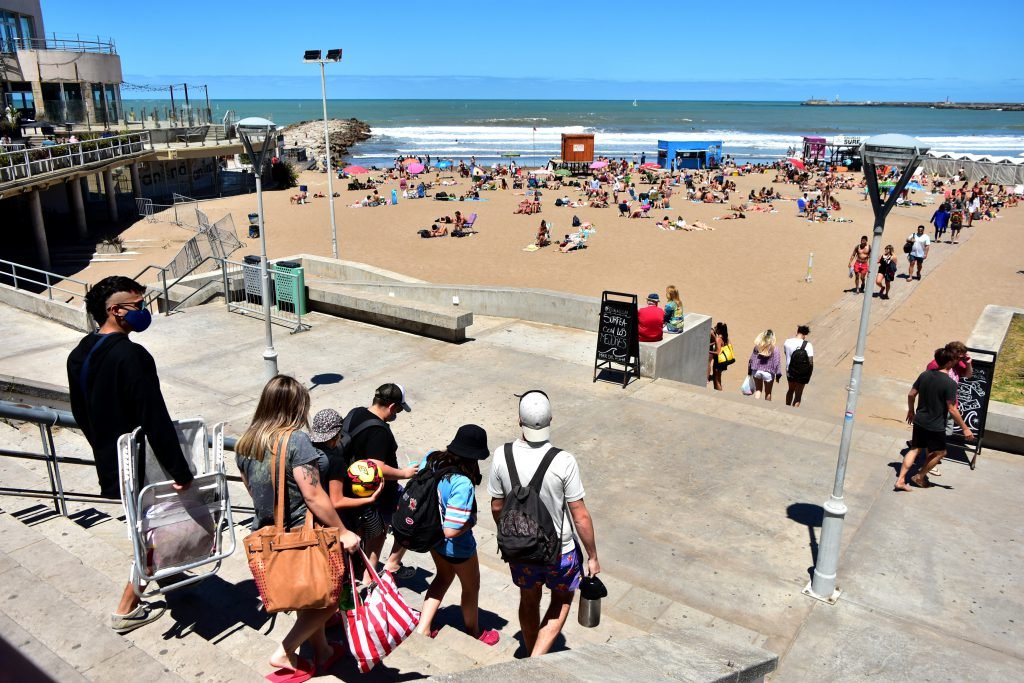 1,4 millones de turistas viajaron en el último fin de semana largo del año