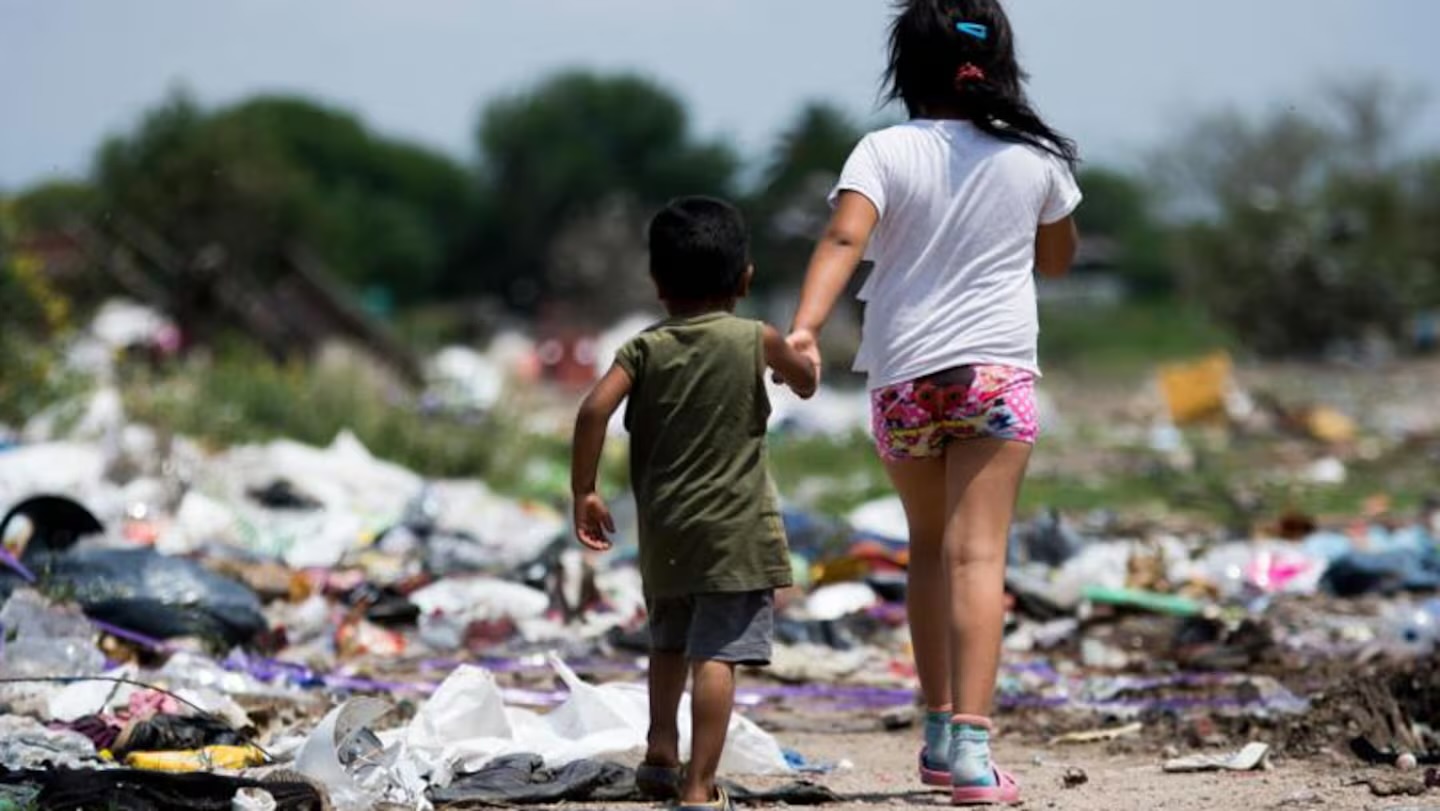 Datos de la UCA: la mitad del país es pobre y subió la pobreza infantil