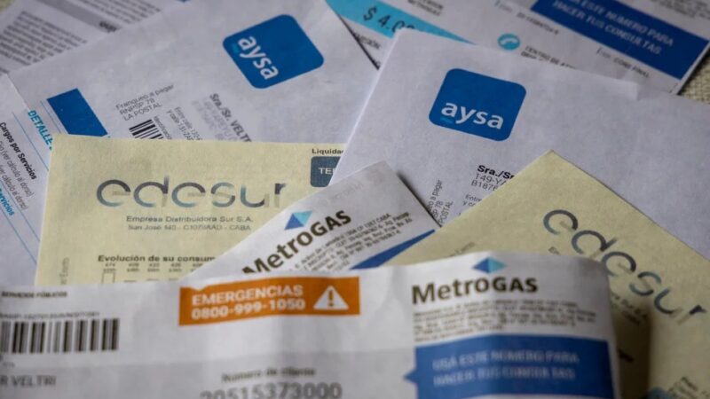 “Efecto tijera”: la inflación cae pero la clase media no lo siente