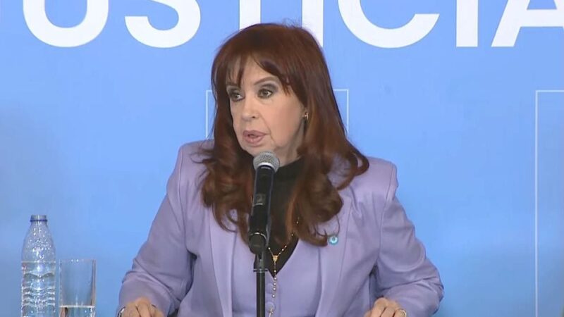 Cristina cree que irá presa, convocó al PJ a movilizarse y dijo: “Soy una fusilada que vive”