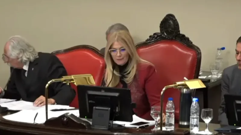 El kirchnerismo avanza con la reelección indefinida en la legislatura