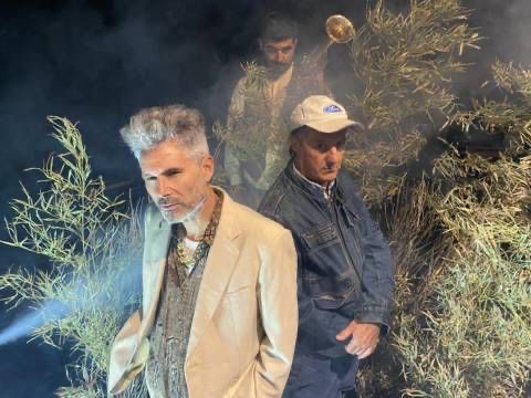 “Arbolitos” una experiencia teatral: la pesadilla del billete fácil