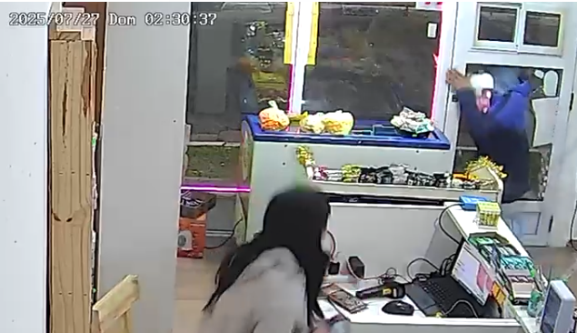 Ladrones a las patadas: una nueva y salvaje modalidad de robo a los negocios