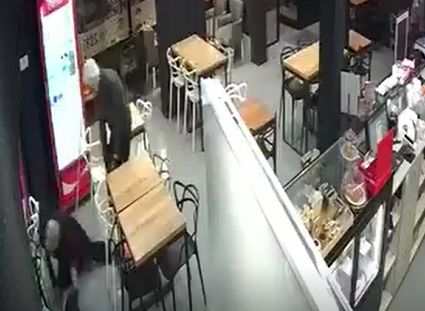 Helados por el terror: violento asalto a un local en Quilmes