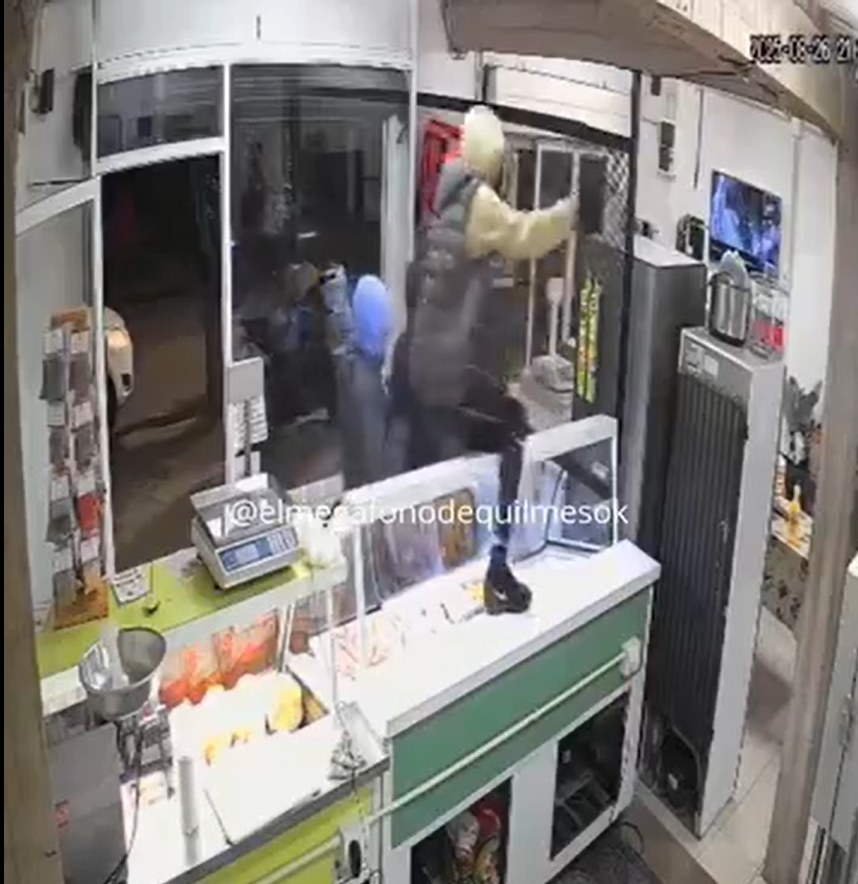 A los tiros en el almacén