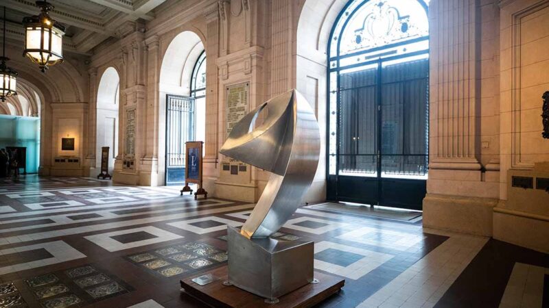 Una escultura sonora en el Palacio Libertad