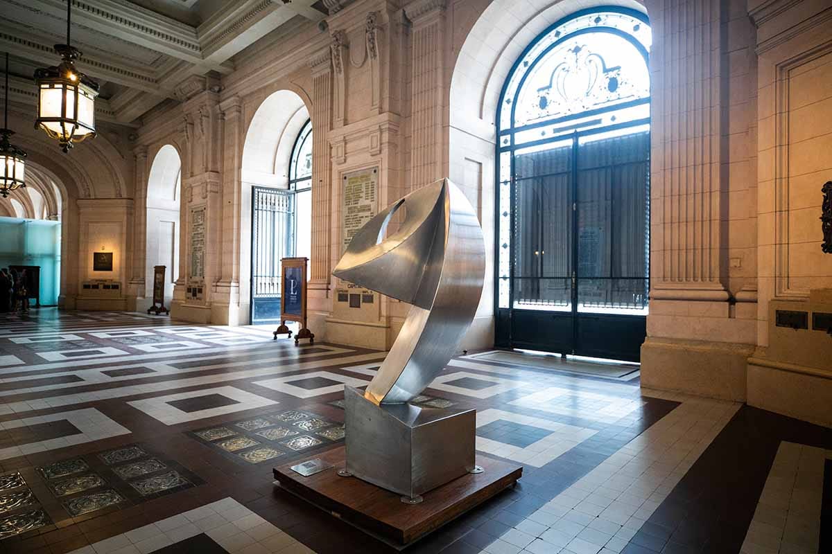 Una escultura sonora en el Palacio Libertad