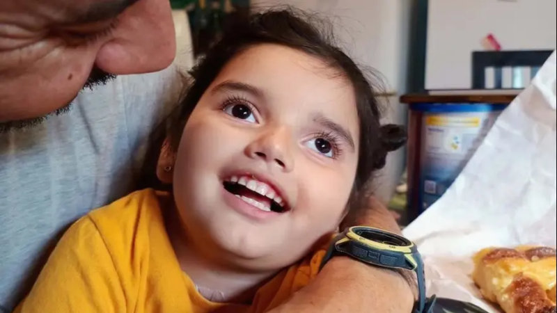 Una esperanza para Eva: Una historia de amor, lucha y solidaridad