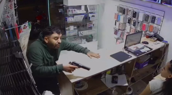 Terror en la casa de celulares