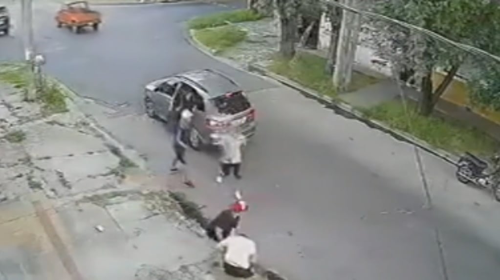 Lanús: lo salvó el perro del vecino