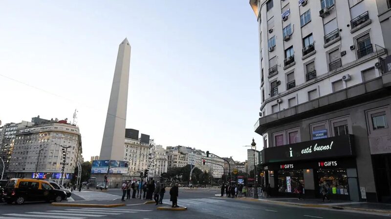 Vacaciones 2026: Importante caída en las reservas hoteleras y venta de paquetes turísticos.