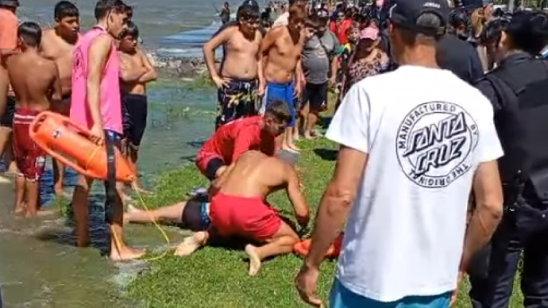 Sudestada en Quilmes: guardavidas rescataron a dos chicos en la ribera