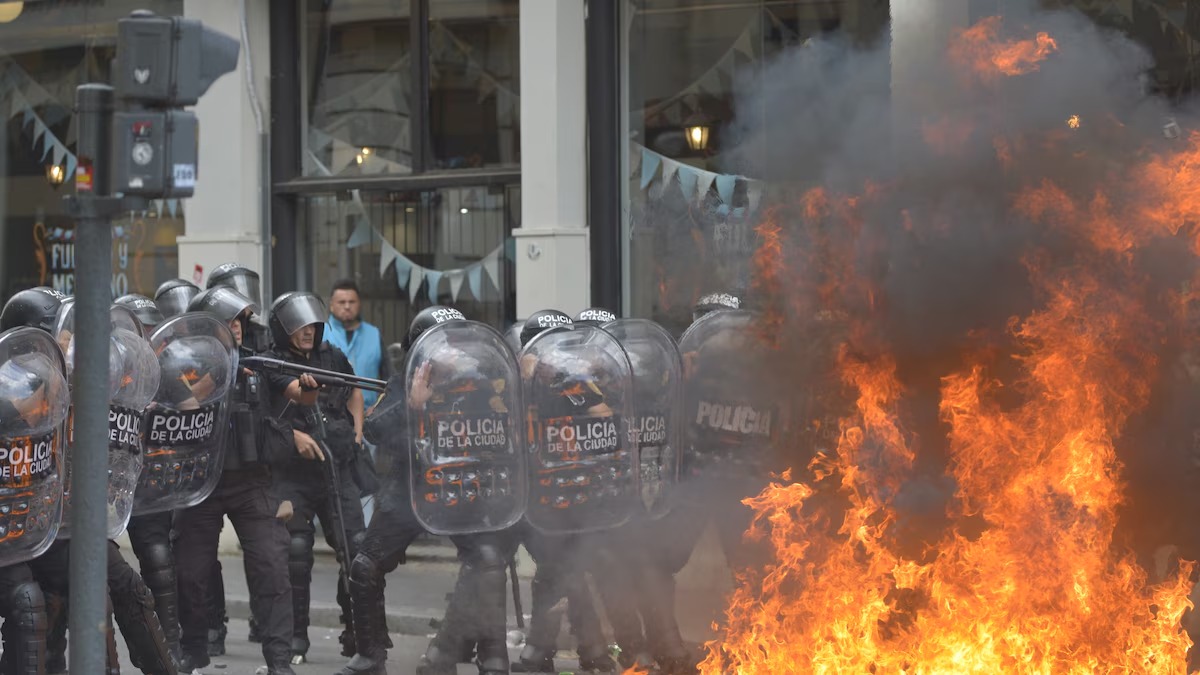 Reforma Laboral: media sanción, incidentes y destrozos millonarios