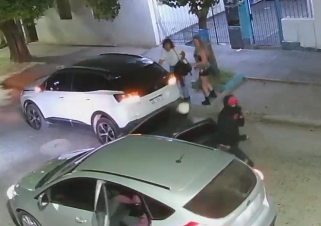 La salida terminó mal: volvían de cenar y les sacaron todo