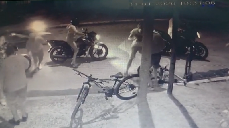 Laferrere: defendió a su hijo de un robo y casi lo matan