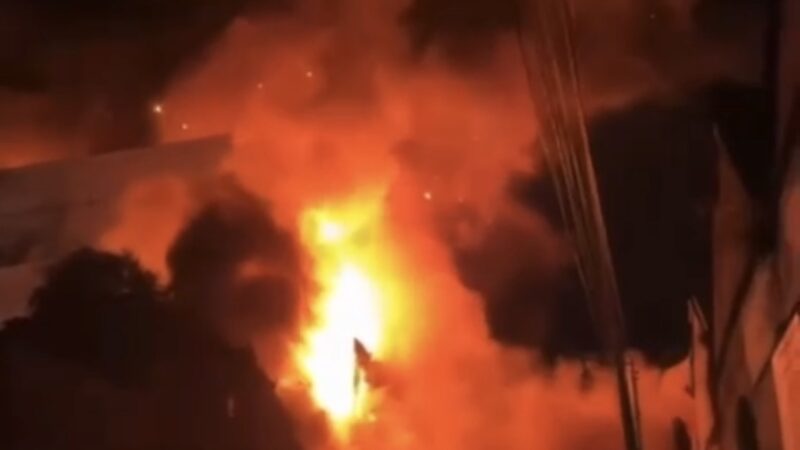 Valentín Alsina: El fuego los dejó sin nada y reclaman justicia