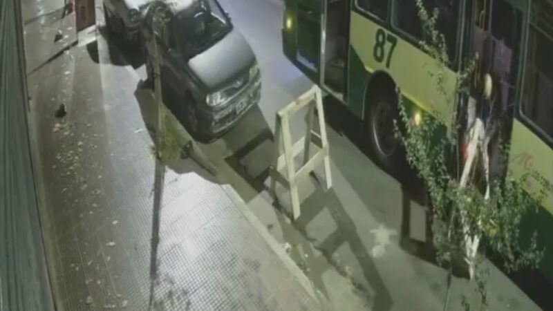 Parada para robar: el colectivero ladrón