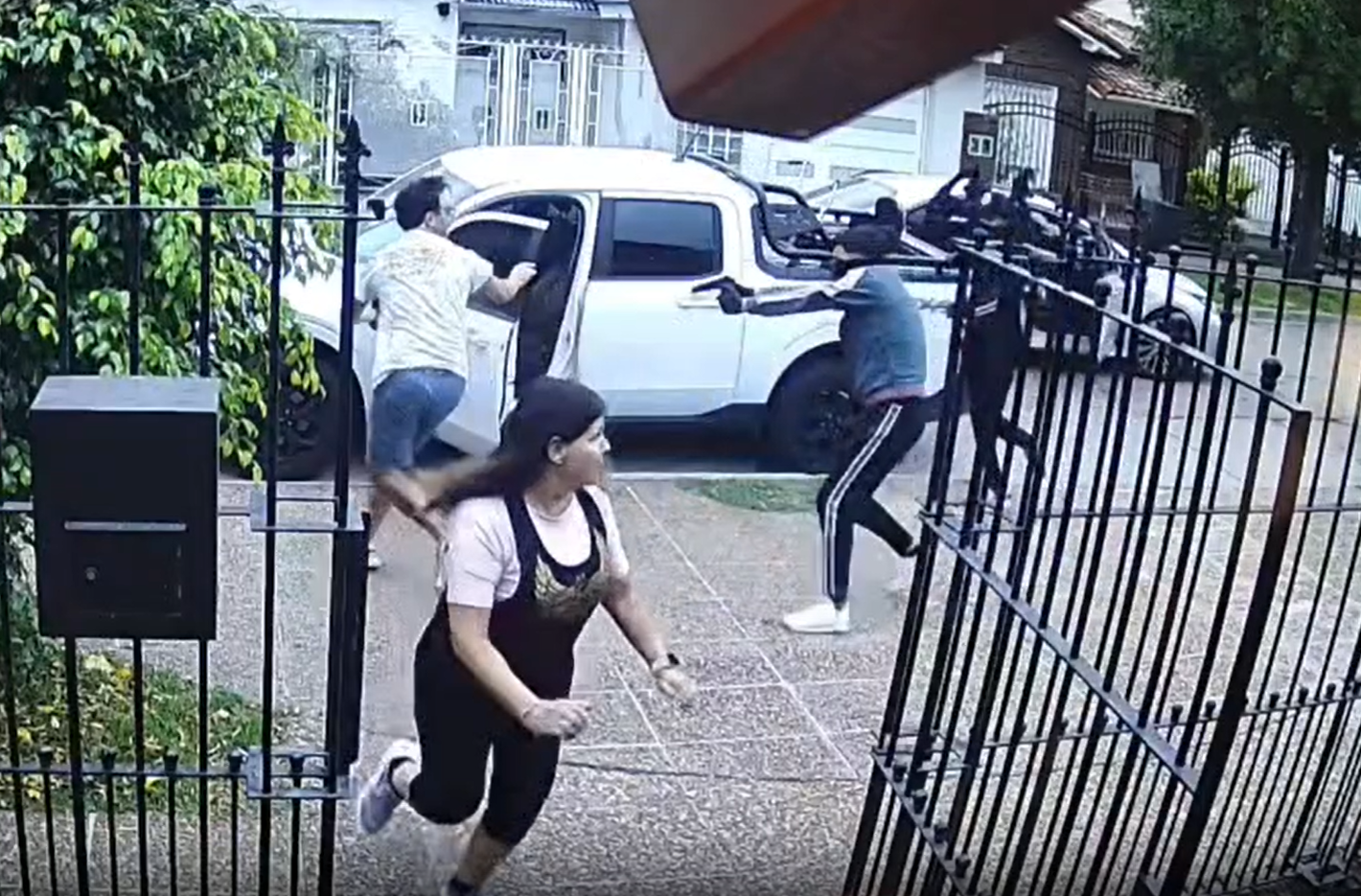 Brutal ataque comando a una familia con una nena discapacitada en Luzuriaga