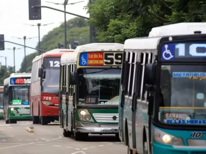 Por el aumento del gasoil, los colectivos bajan su frecuencia