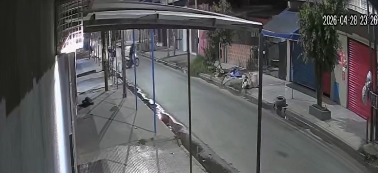 Un policía de franco se defendió de un asalto, pero quedó detenido por la cantidad de disparos que hizo