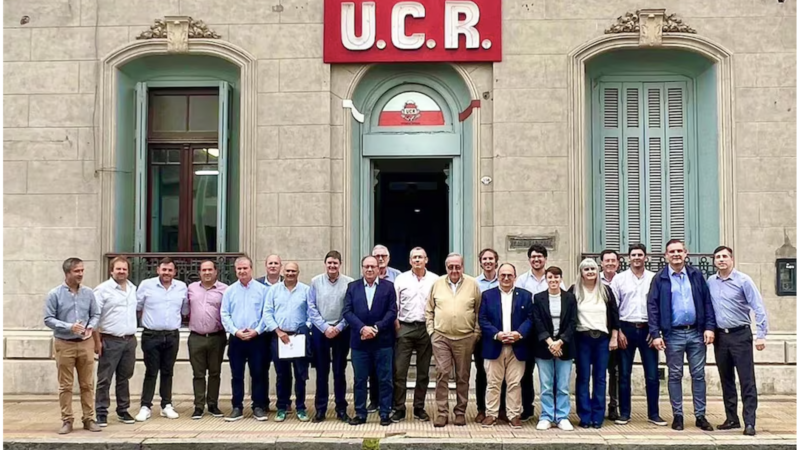 Los intendentes radicales salieron al cruce de versiones de acercamiento con Kicillof