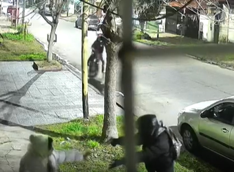 Terror en Lanús: los mismos motochorros robaron 3 veces y siguen sueltos