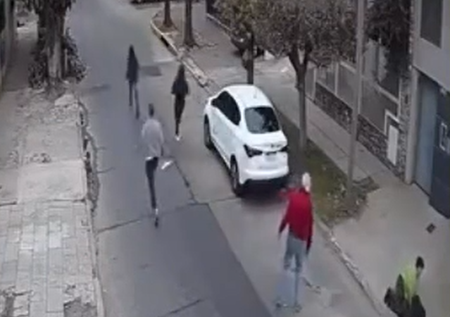Violento ataque piraña en Caseros