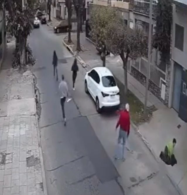 Violento ataque piraña en Caseros