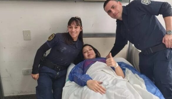 Milagro en Ingeniero Budge: dos policías reanimaron con RCP a una beba recién nacida