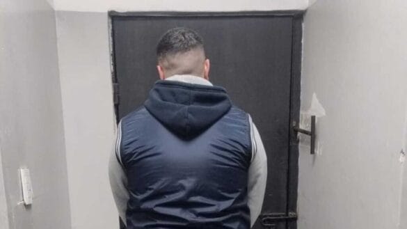 Lo pararon en un operativo y tenía un arma robada hace más de 40 años