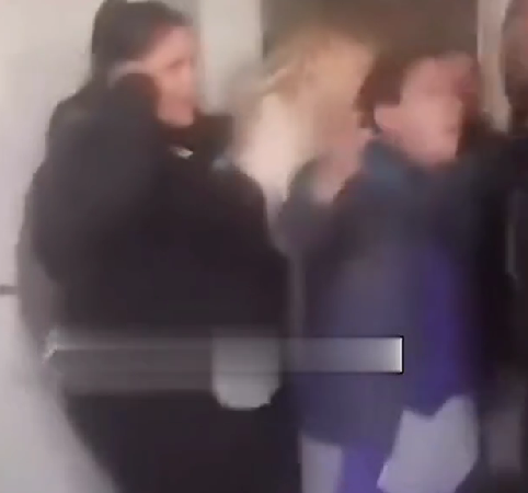Violenta agresión de padres tras una denuncia de abuso en una escuela de Wilde