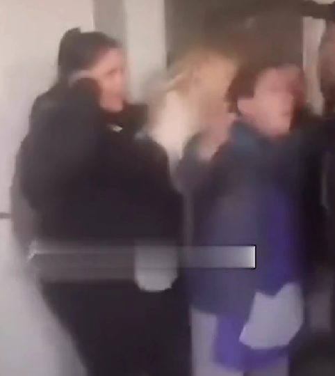 Violenta agresión de padres tras una denuncia de abuso en una escuela de Wilde