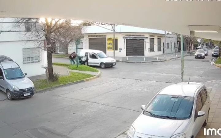 Alerta por violentos robos a mujeres en Merlo