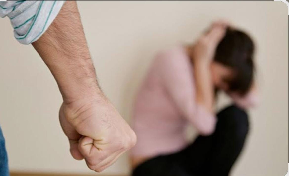 Beccar: siguió a su ex y la atacó brutalmente en plena calle