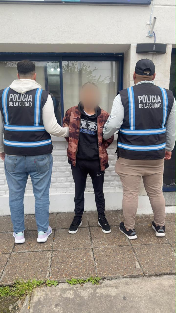 Robaba motos en Recoleta, las mostraba en TikTok y lo detuvieron en Lanús