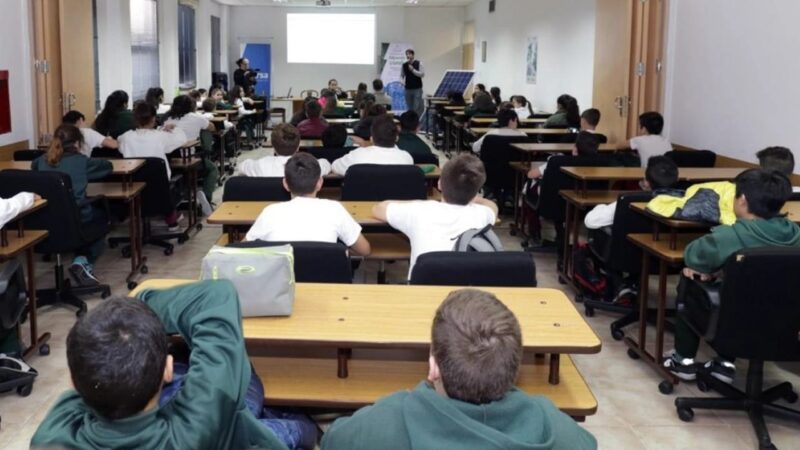 Cuentas que dan mal: vuelven a subir los colegios privados bonaerenses