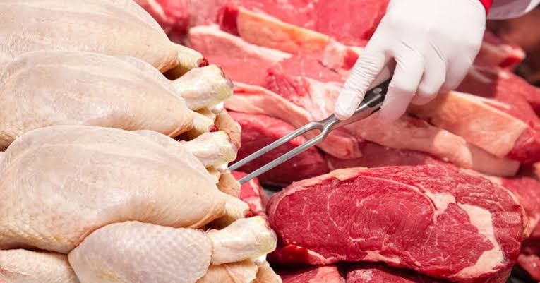 De carne éramos, de pollo somos…